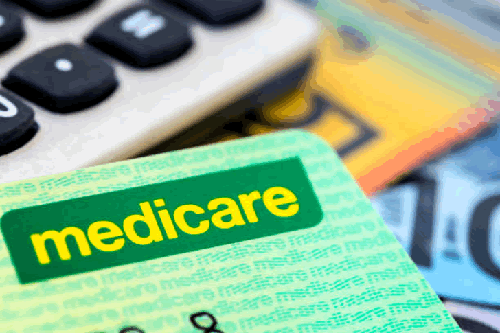 Choosing Between Private Health Insurance and Medicare Coverage